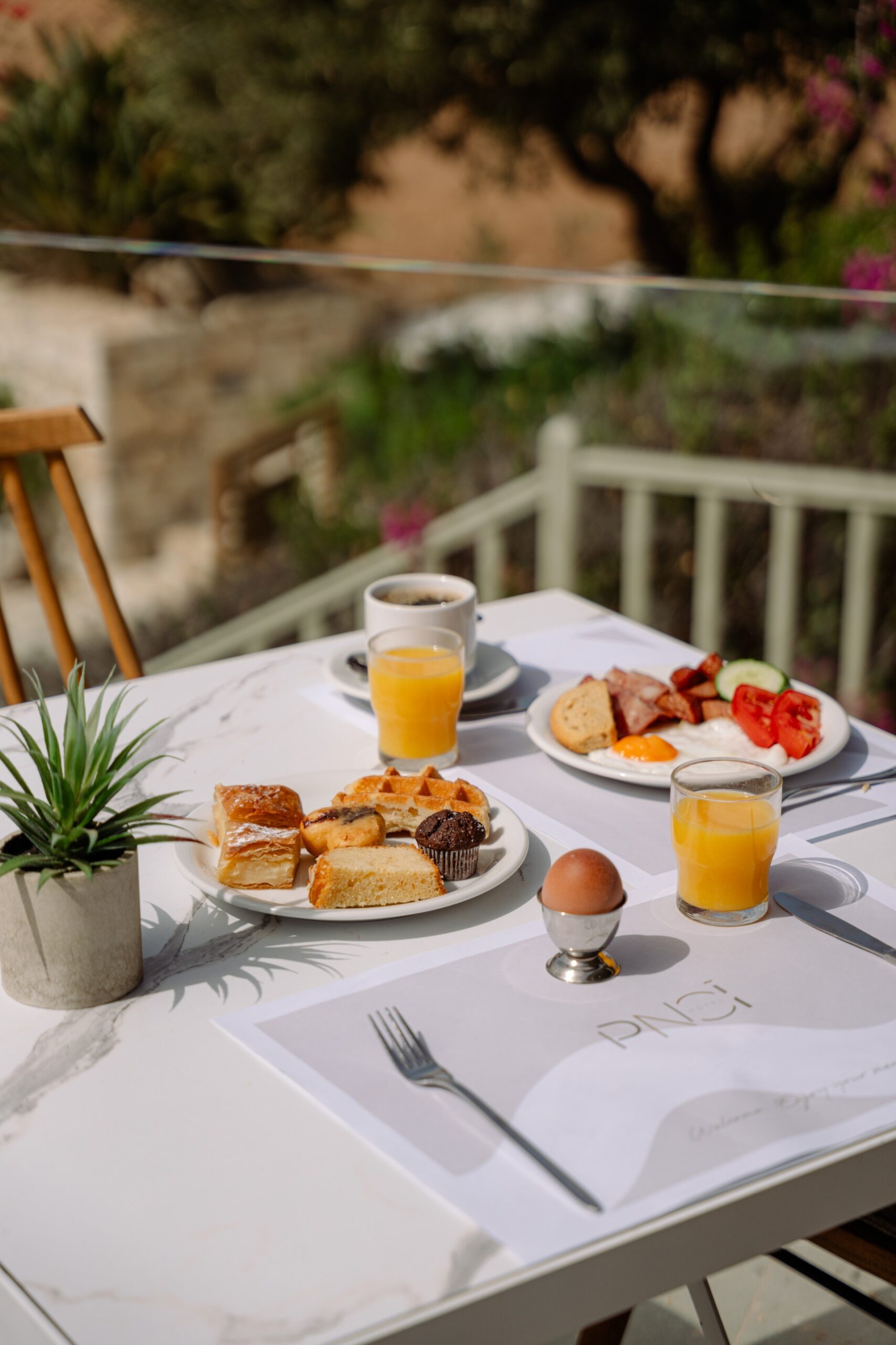 Pnoi Hotel